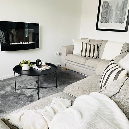 Home In Solihull - Near Nec, Bhx & Solihull Town Centre 伯明翰 外观 照片